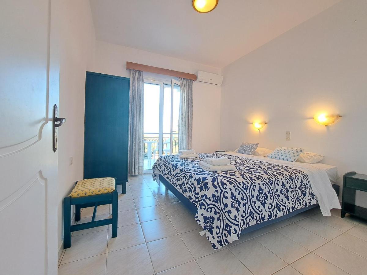 Natural Blue Green Apartment Almiros Beach الغرفة الصورة